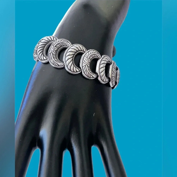 Brighton Wide Link Bracelet, Vintage Silver Brighton Etched Link Bracelet - Picture 2 of 6